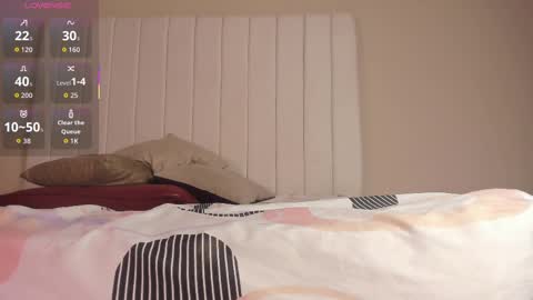 Julieta  IG juietaflower06 online show from September 2025 01:22:01 PM