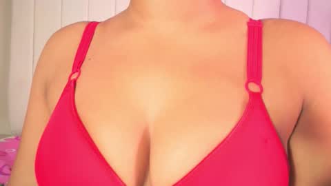 Julieta  IG juietaflower06 online show from February 2026 01:40:01 PM