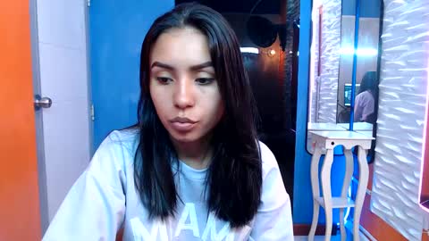 julieta_fn online show from October 2025 01:31:02 PM