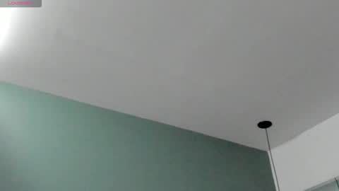     online show from November 2025 06:39:01 PM