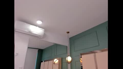     online show from January 2026 09:18:02 PM