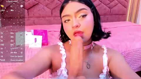 Snapshot of julieta_sweett20 chatting on July 2026 02:23:01 PM Julieta online show from July 2026 02:23:01 PM