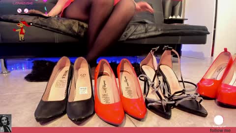 Julieta wall online show from December 2024 12:33:02 AM