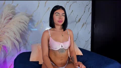 Julieth Gomez online show from December 2025 01:13:01 AM