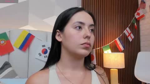 Snapshot of julietasantos__ chatting on June 2026 06:27:01 PM Julieta Santos online show from June 2026 06:27:01 PM