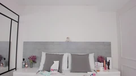 Juliana online show from January 2025 02:06:02 AM