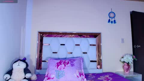 Snapshot of julieth_rossi chatting on March 2025 04:34:02 AM julieth rossi online show from March 2025 04:34:02 AM