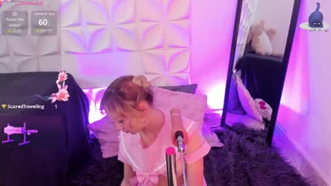 Snapshot of juliethmosss chatting on October 2025 08:11:02 PM Julieth online show from October 2025 08:11:02 PM