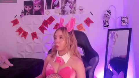 Snapshot of juliethmosss chatting on November 2025 07:05:02 PM Julieth online show from November 2025 07:05:02 PM