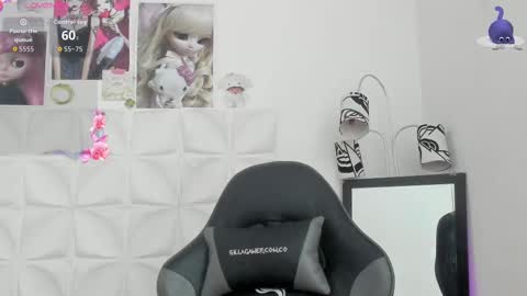 Snapshot of juliethmosss chatting on November 2025 03:39:01 PM Julieth online show from November 2025 03:39:01 PM