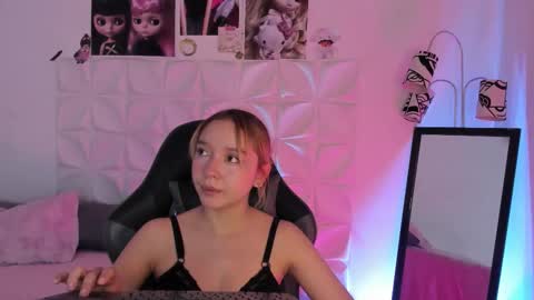 Snapshot of juliethmosss chatting on November 2025 09:13:02 PM Julieth online show from November 2025 09:13:02 PM