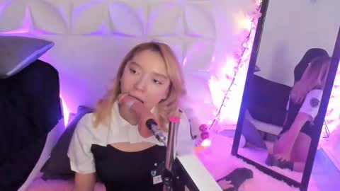 Snapshot of juliethmosss chatting on November 2025 09:16:01 PM Julieth online show from November 2025 09:16:01 PM