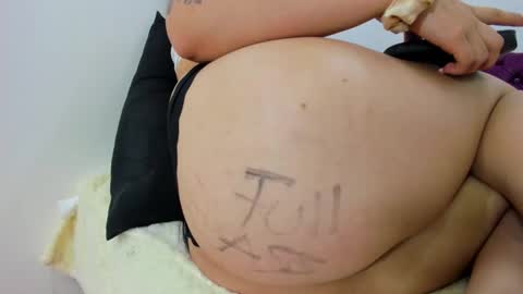 Snapshot of juliett_horny chatting on February 2025 02:38:01 PM juliett online show from February 2025 02:38:01 PM