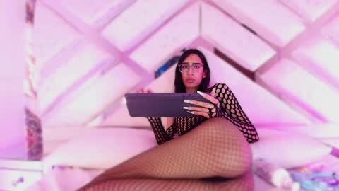   J U L L I E T A F O X   online show from March 2026 09:06:02 AM