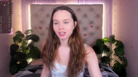 Julie online show from March 2025 08:30:01 AM