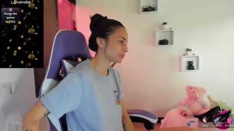 Snapshot of juliette_sweet05 chatting on February 2026 03:41:02 PM juliette online show from February 2026 03:41:02 PM