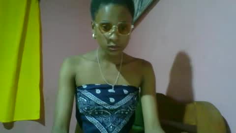 Snapshot of juliexexy chatting on December 2024 06:56:02 PM juliexexy online show from December 2024 06:56:02 PM