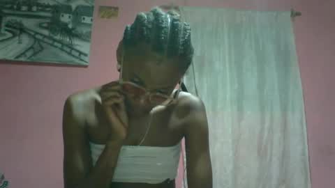 Snapshot of juliexexy chatting on January 2025 07:40:01 PM juliexexy online show from January 2025 07:40:01 PM