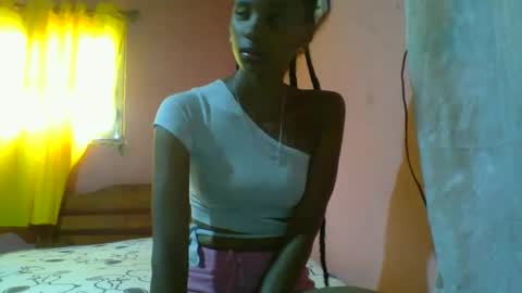 Snapshot of juliexexy chatting on January 2025 06:06:02 AM juliexexy online show from January 2025 06:06:02 AM