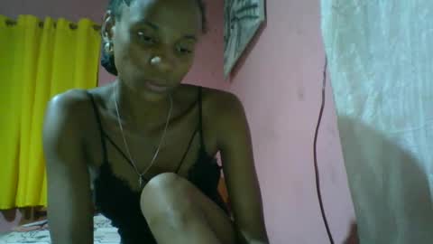 Snapshot of juliexexy chatting on January 2025 06:59:02 PM juliexexy online show from January 2025 06:59:02 PM