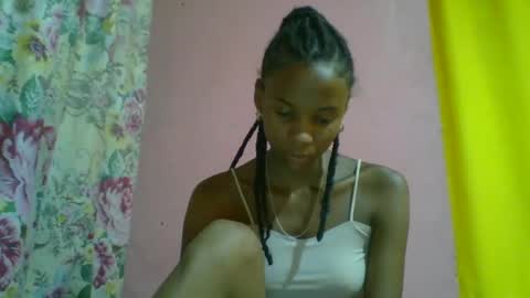 Snapshot of juliexexy chatting on January 2025 04:15:01 AM juliexexy online show from January 2025 04:15:01 AM