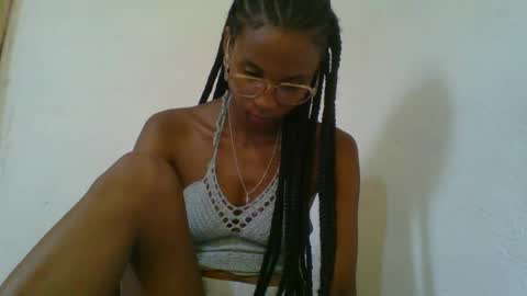 Snapshot of juliexexy chatting on February 2025 09:46:01 AM juliexexy online show from February 2025 09:46:01 AM