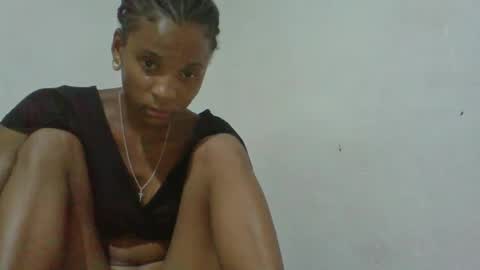 Snapshot of juliexexy chatting on February 2025 07:35:01 PM juliexexy online show from February 2025 07:35:01 PM