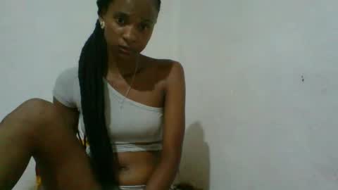 Snapshot of juliexexy chatting on February 2025 06:38:01 PM juliexexy online show from February 2025 06:38:01 PM