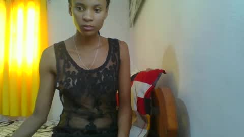 Snapshot of juliexexy chatting on February 2025 06:55:01 AM juliexexy online show from February 2025 06:55:01 AM