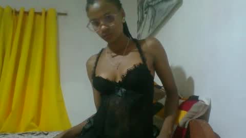 Snapshot of juliexexy chatting on February 2025 07:27:01 PM juliexexy online show from February 2025 07:27:01 PM
