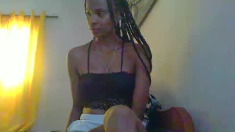 Snapshot of juliexexy chatting on February 2025 05:02:02 AM juliexexy online show from February 2025 05:02:02 AM