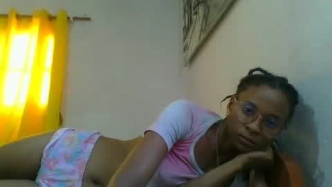 Snapshot of juliexexy chatting on March 2025 01:18:01 PM juliexexy online show from March 2025 01:18:01 PM