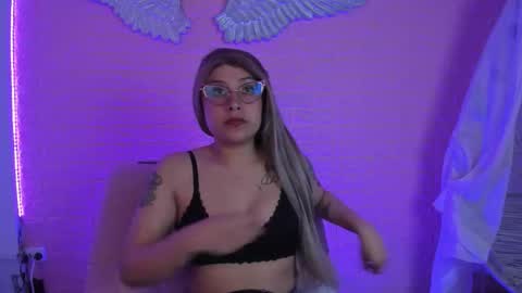 Snapshot of juliexxxtasy chatting on December 2025 11:26:02 AM Julieta online show from December 2025 11:26:02 AM