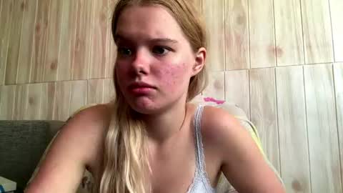 Snapshot of juligwartney chatting on July 2026 05:54:01 AM Malin online show from July 2026 05:54:01 AM
