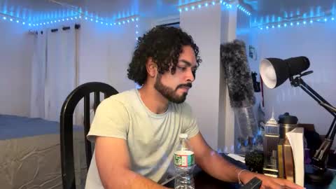 Snapshot of julimo16 chatting on November 2025 03:28:01 AM julimo16 online show from November 2025 03:28:01 AM