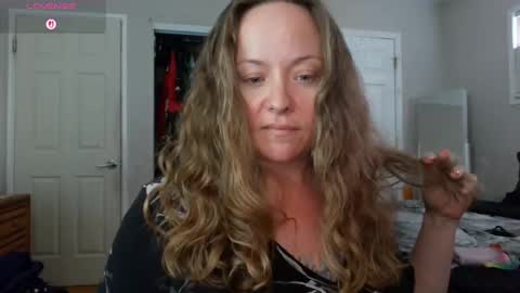 Juli Monroe online show from October 2025 07:12:01 PM