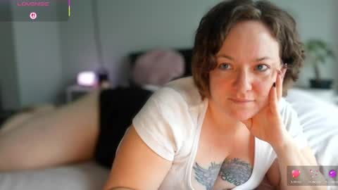 Juli Monroe online show from May 2026 02:55:02 PM