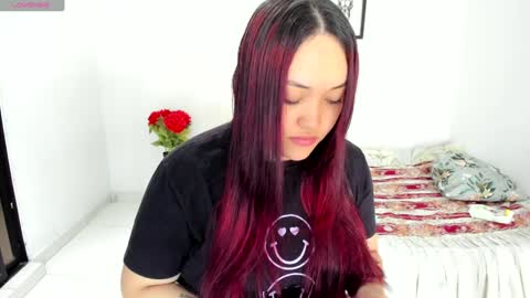 Juline Smith online show from January 2025 12:10:01 PM