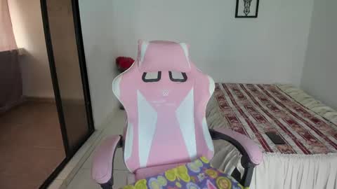 Juline Smith online show from September 2025 12:38:02 PM