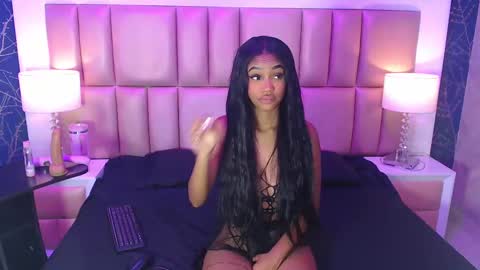 julitpink online show from October 2025 11:50:02 AM