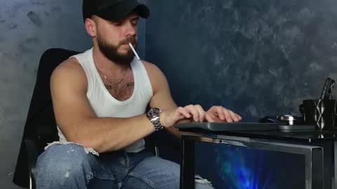 JULiUS   online show from November 2025 07:35:02 PM