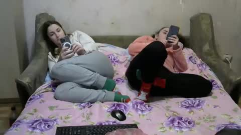 Snapshot of juliya_katie chatting on December 2024 07:16:02 PM Juliya Katie online show from December 2024 07:16:02 PM