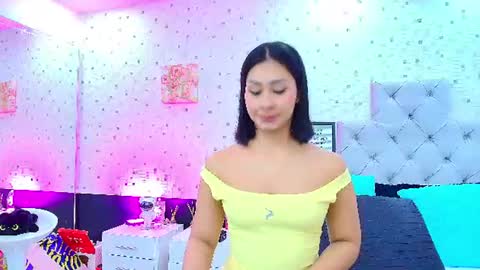Julieta Reyes   online show from June 2026 12:08:01 PM