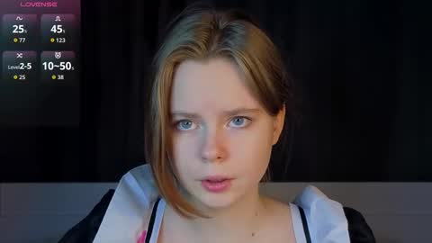 Snapshot of jullietebliss chatting on December 2025 05:31:01 PM Julie online show from December 2025 05:31:01 PM