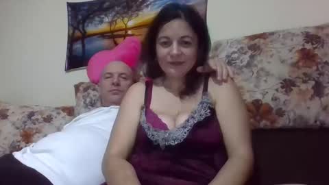 Snapshot of jully_caitlyn chatting on December 2025 11:21:01 PM Caitlyn online show from December 2025 11:21:01 PM