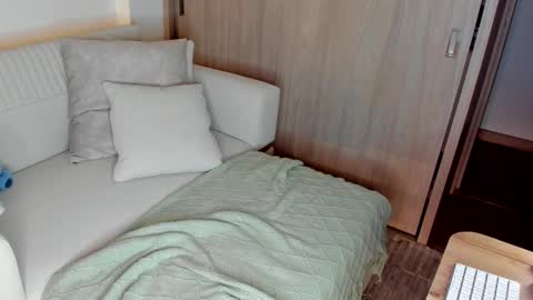 july_correa online show from January 2026 11:19:01 PM