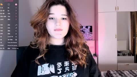 Snapshot of july_slowdive chatting on February 2025 03:59:02 PM Julie online show from February 2025 03:59:02 PM