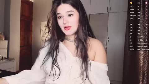 Snapshot of july_slowdive chatting on November 2025 06:23:01 AM Julie online show from November 2025 06:23:01 AM