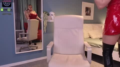 Snapshot of julya_parker chatting on January 2025 09:49:02 AM Julya Mistress online show from January 2025 09:49:02 AM
