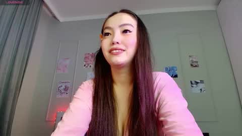 Snapshot of junamiin chatting on December 2025 07:42:01 PM Kira online show from December 2025 07:42:01 PM